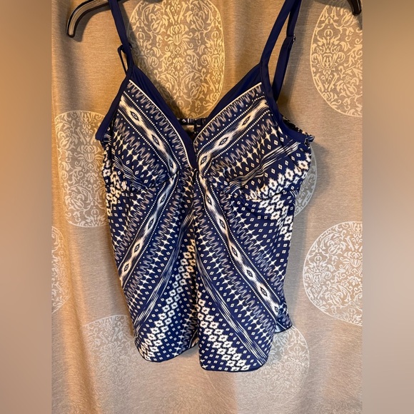 Maxine by  hollywood Other - Maxine of Hollywood Blue and White Geometric Tankini Size 18W  EUC